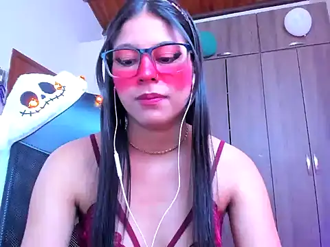 Snapshot of _ALLYSON18_ chatting on 10/28/25, 11:53 ALLYSON18 online show from 10/28/25, 11:53