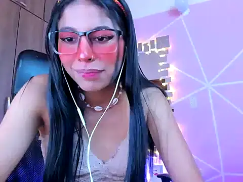 Snapshot of _ALLYSON18_ chatting on 03/18/25, 02:39 ALLYSON18 online show from 03/18/25, 02:39