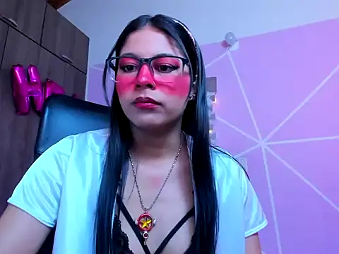 Snapshot of _ALLYSON18_ chatting on 11/20/25, 11:44 ALLYSON18 online show from 11/20/25, 11:44