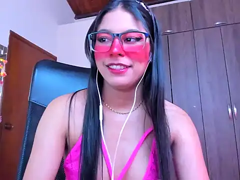 Snapshot of _ALLYSON18_ chatting on 09/13/25, 11:21 ALLYSON18 online show from 09/13/25, 11:21