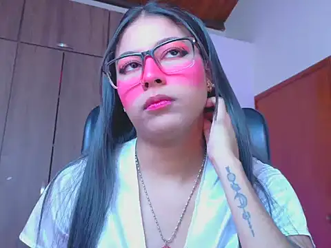 Snapshot of _ALLYSON18_ chatting on 06/23/26, 11:52 ALLYSON18 online show from 06/23/26, 11:52