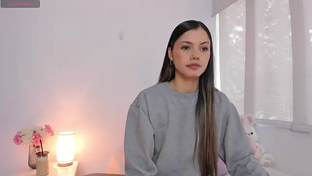 Snapshot of Brisa_blue chatting on 10/21/25, 04:50 Brisa blue online show from 10/21/25, 04:50