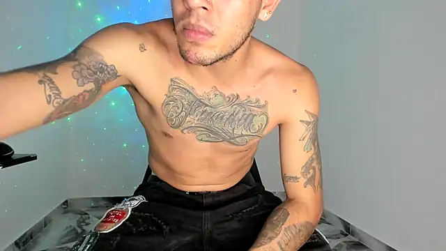 Snapshot of mikee_scooth chatting on 03/29/26, 05:42 mikee scooth online show from 03/29/26, 05:42