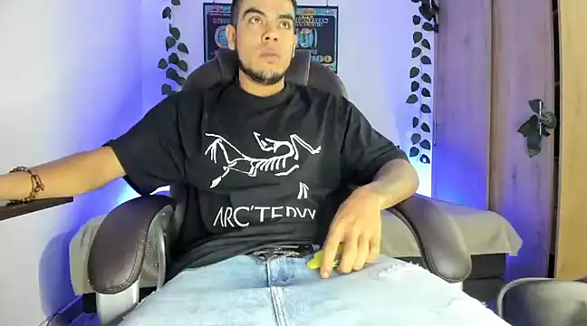 mikee scooth online show from 03/07/25, 08:34