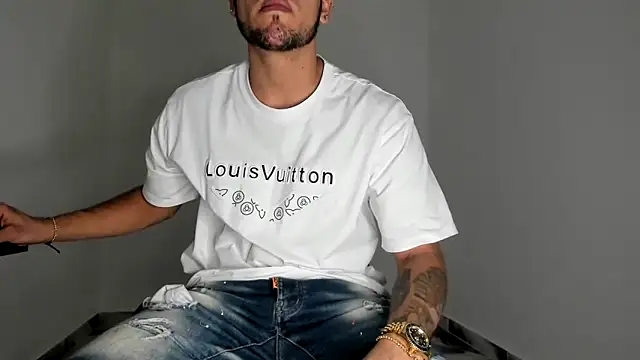 Snapshot of mikee_scooth chatting on 02/28/26, 09:14 mikee scooth online show from 02/28/26, 09:14