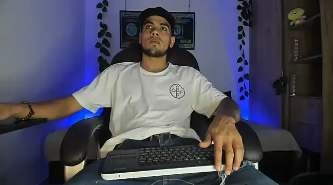 mikee scooth online show from 03/01/25, 01:53