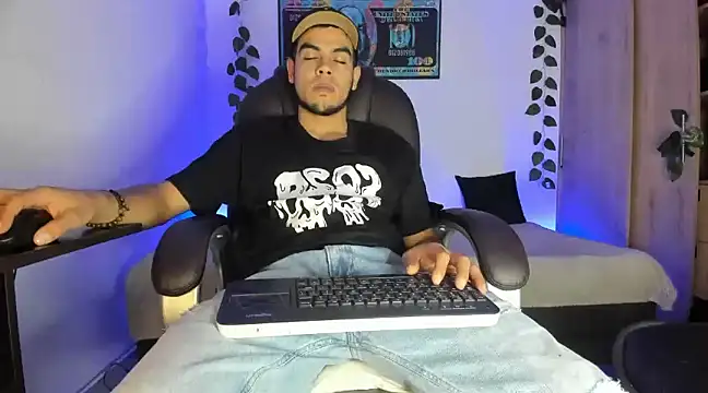 mikee scooth online show from 03/08/25, 09:50