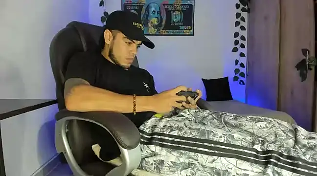 mikee scooth online show from 03/09/25, 07:23