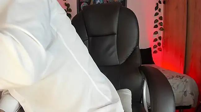 mikee scooth online show from 02/26/25, 07:34