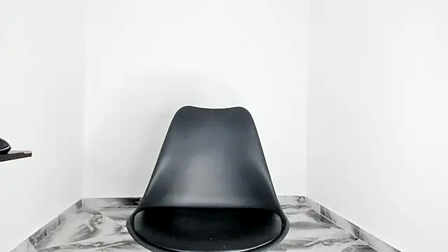 Snapshot of mikee_scooth chatting on 01/15/26, 06:11 mikee scooth online show from 01/15/26, 06:11