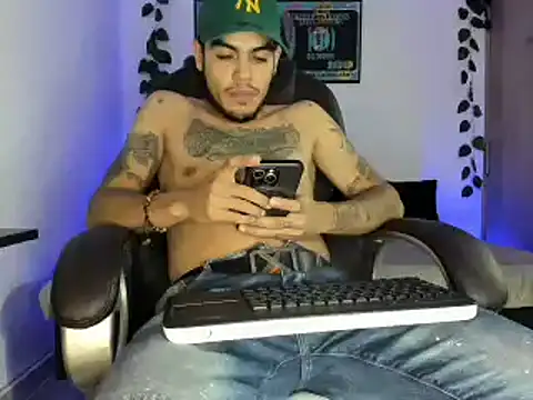 mikee scooth online show from 03/16/25, 06:31