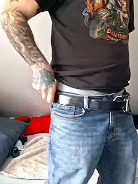 PNTlooker256 online show from 02/19/26, 06:16