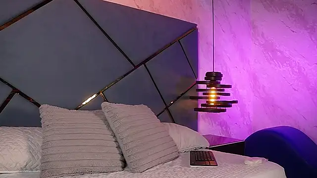 ammy durand online show from 11/13/25, 07:18