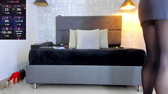 missnatash online show from 10/20/25, 11:22