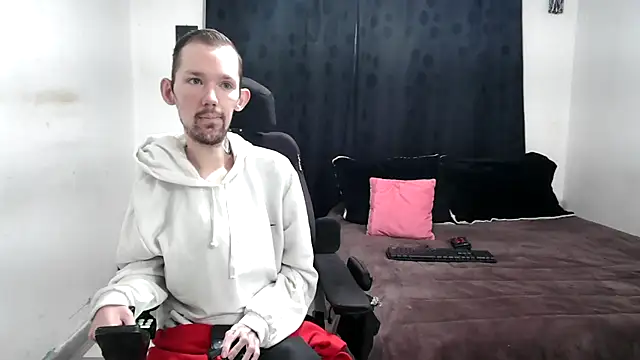 Sophia and Thomas online show from 02/25/25, 09:53