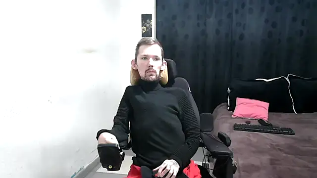 Sophia and Thomas online show from 03/01/25, 09:40