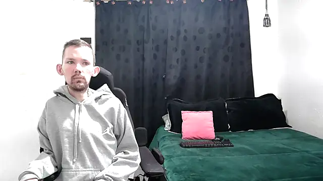 Sophia and Thomas online show from 03/19/25, 10:22