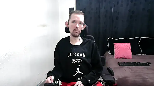 Sophia and Thomas online show from 02/23/25, 09:44