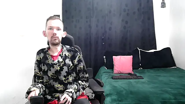 Sophia and Thomas online show from 03/22/25, 10:28