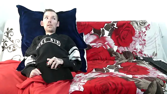 Sophia and Thomas online show from 12/17/25, 09:53