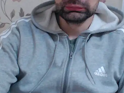 Leo 1617 online show from 02/03/26, 01:49