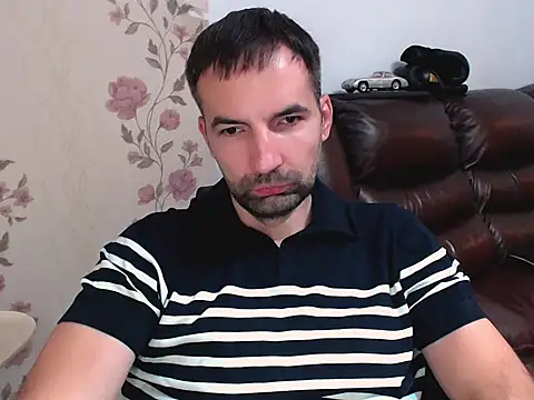 Leo 1617 online show from 10/31/25, 09:06