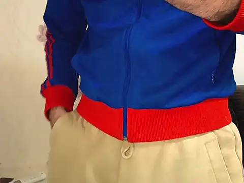 Leo 1617 online show from 11/18/25, 03:26