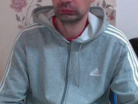 Leo 1617 online show from 12/22/25, 12:05