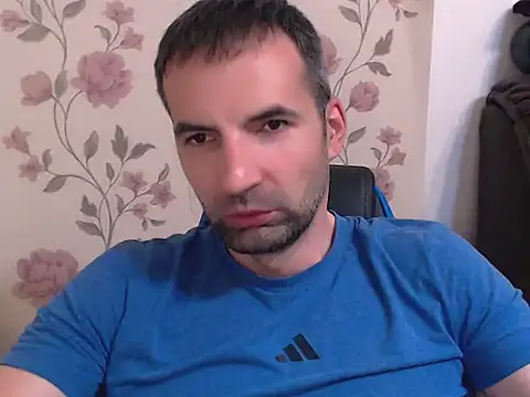 Snapshot of Leo_1617 chatting on 07/08/26, 03:56 Leo 1617 online show from 07/08/26, 03:56