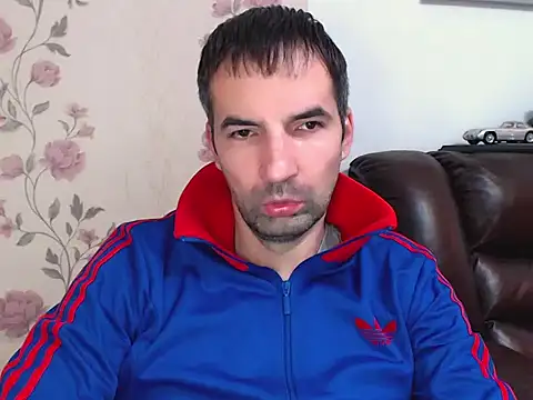 Leo 1617 online show from 11/24/25, 08:58