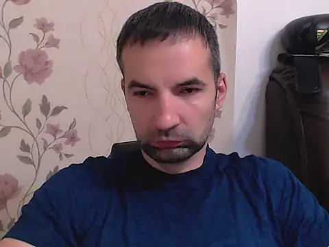 Snapshot of Leo_1617 chatting on 07/10/26, 04:56 Leo 1617 online show from 07/10/26, 04:56