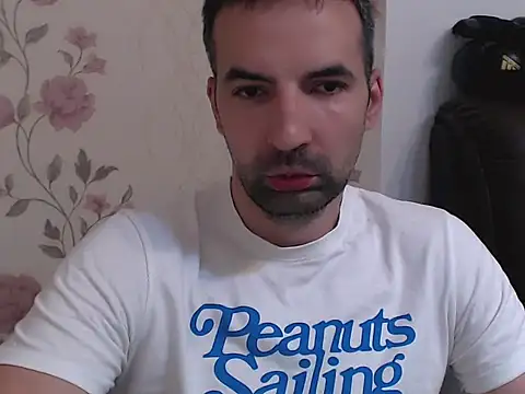 Snapshot of Leo_1617 chatting on 06/20/26, 10:20 Leo 1617 online show from 06/20/26, 10:20