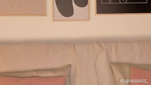 Heyloreley online show from 02/19/26, 03:14