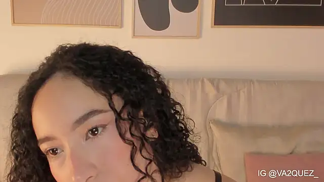 Heyloreley online show from 02/18/26, 02:31