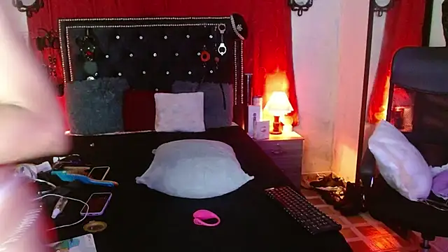 SamaraMartinez online show from 10/10/25, 10:38