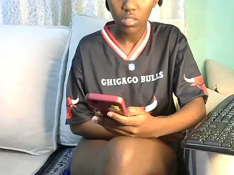 Caryyyl online show from 10/31/25, 07:38