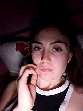 Snapshot of Ncfyv_ncyuhv chatting on 12/17/25, 11:21 Ncfyv ncyuhv online show from 12/17/25, 11:21