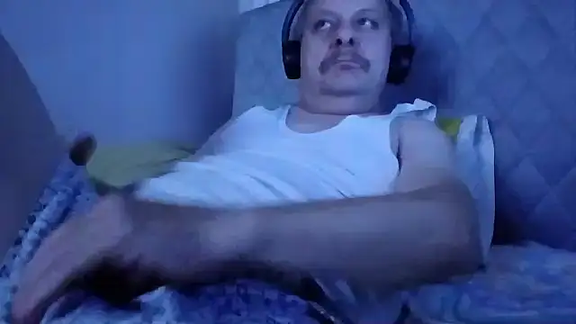 amylrmm1903 online show from 11/17/25, 02:21