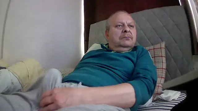amylrmm1903 online show from 05/17/26, 11:54