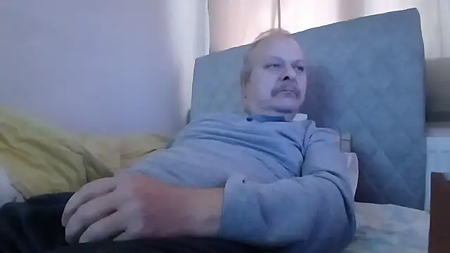 amylrmm1903 online show from 11/16/25, 12:10