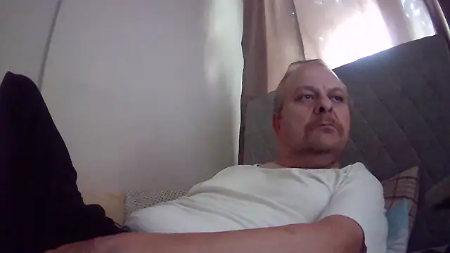 amylrmm1903 online show from 09/21/25, 12:43