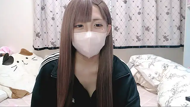  hiyor  online show from 10/28/25, 07:02