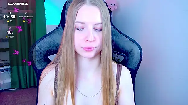 CuteMousee online show from 04/09/26, 11:49