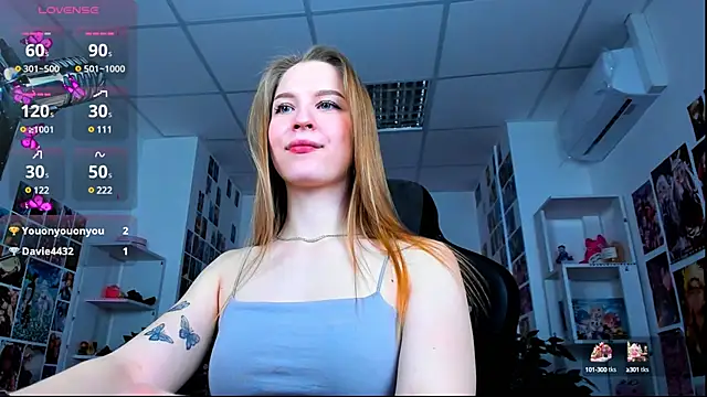 Snapshot of CuteMousee chatting on 02/06/25, 11:53 CuteMousee online show from 02/06/25, 11:53