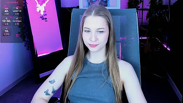 CuteMousee online show from 10/21/25, 10:36