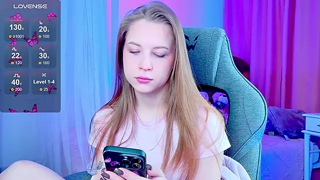 Snapshot of CuteMousee chatting on 02/26/26, 06:02 CuteMousee online show from 02/26/26, 06:02