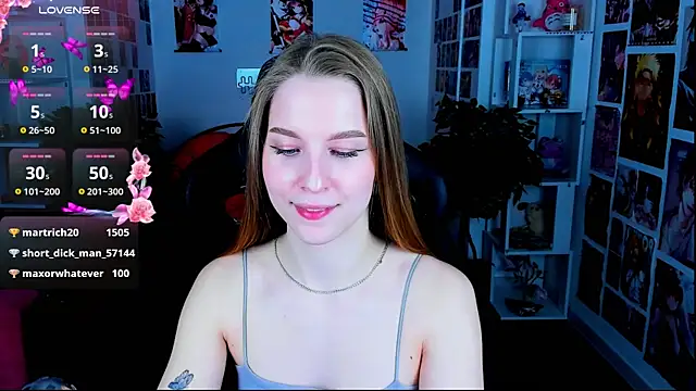 Snapshot of CuteMousee chatting on 02/19/25, 06:00 CuteMousee online show from 02/19/25, 06:00