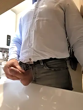 Veinedur online show from 10/27/25, 04:08