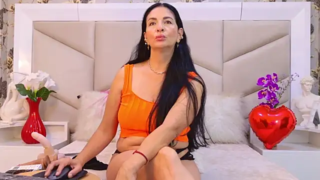 Snapshot of AlizonMoreti chatting on 03/21/26, 01:04 AlizonMoreti online show from 03/21/26, 01:04