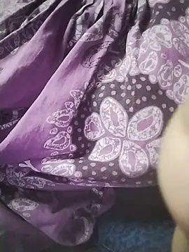 Snapshot of Priya-bhabi012 chatting on 06/10/26, 01:45 Priya-bhabi012 online show from 06/10/26, 01:45